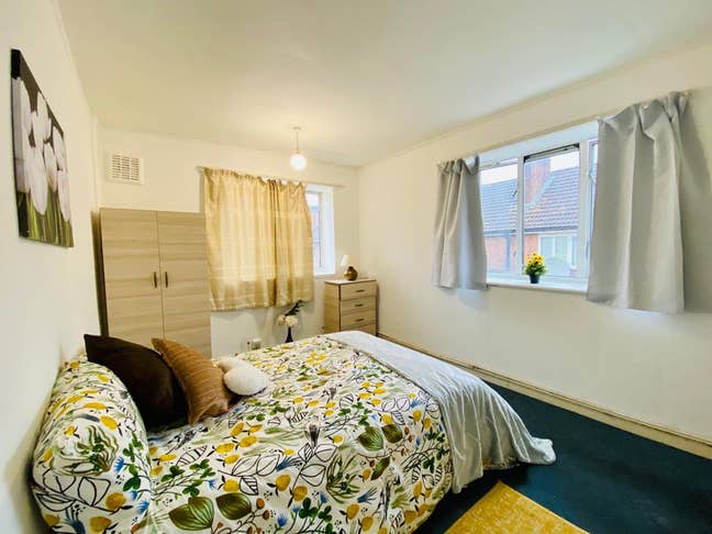 🌟 Affordable Double Room in Holland Park – Zone 2 Main Photo