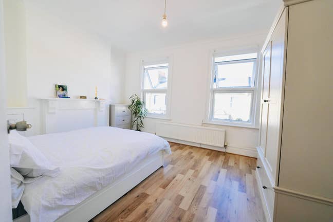 Stylish rooms with garden | Canada Water Main Photo