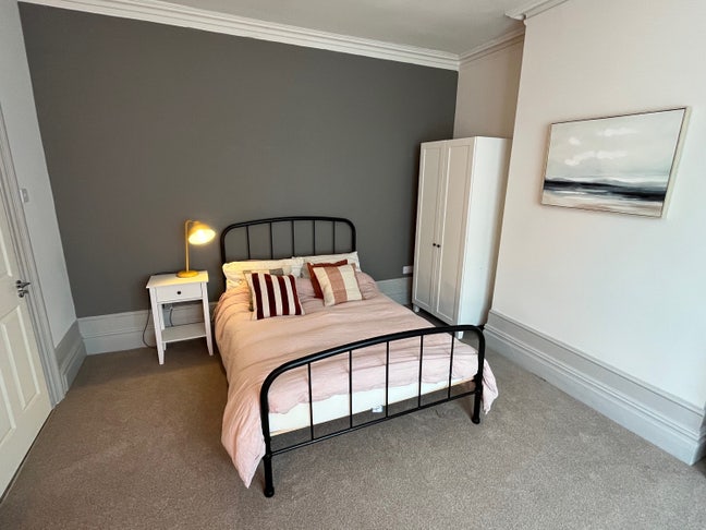 LARGE Double Room in North End Portsmouth Main Photo