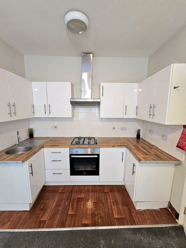 Bow/ Stratford double rooms available!  Main Photo