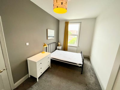 LARGE Double Room in North End Portsmouth Main Photo