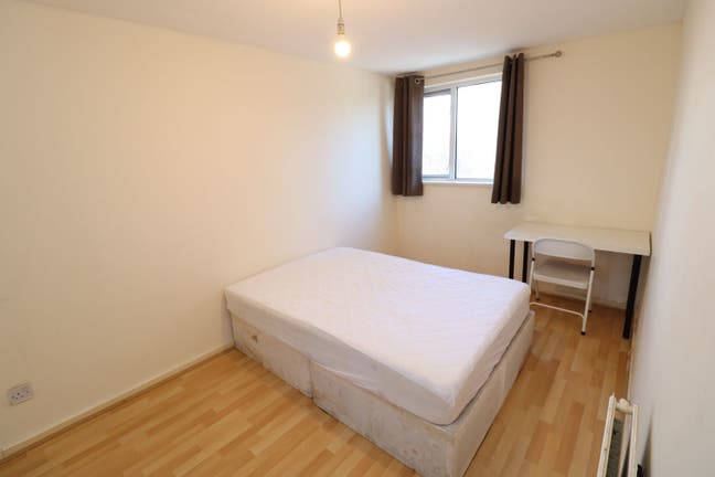 Bright  Double Room in BOW! Main Photo