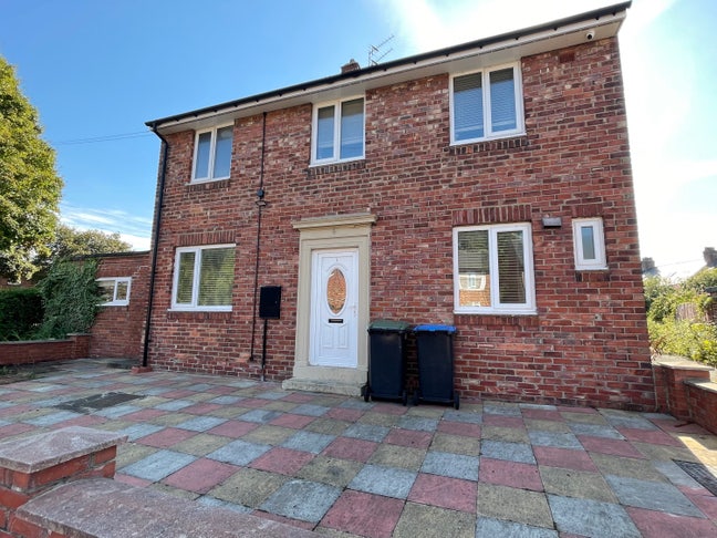 Detached 3 bedroom house to rent Main Photo