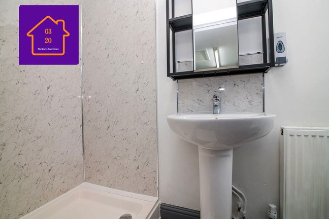 Large Double Room in Friendly House Share Main Photo