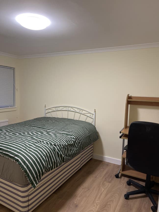 Double room in new decorated house Main Photo
