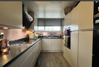 Airy room in  quiet area Main Photo