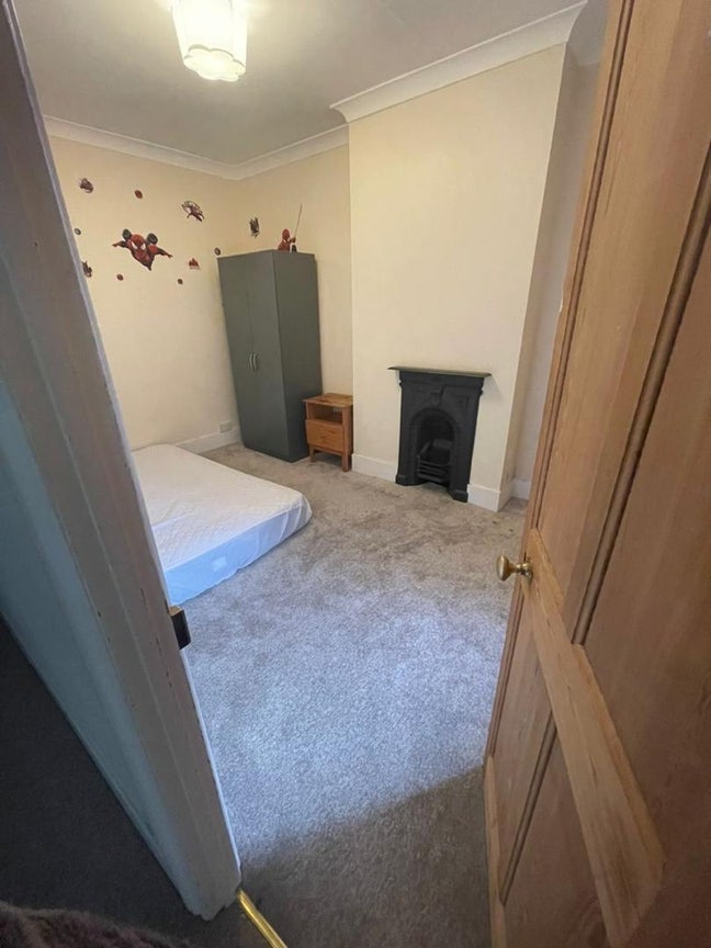 Available to move in immediately  Main Photo