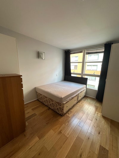 Canary Wharf Double Room Prime Location  Main Photo