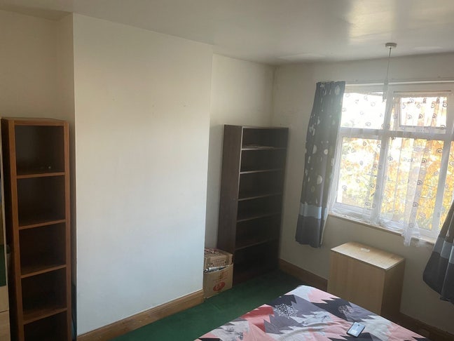 Double Bedroom in Harrow Main Photo