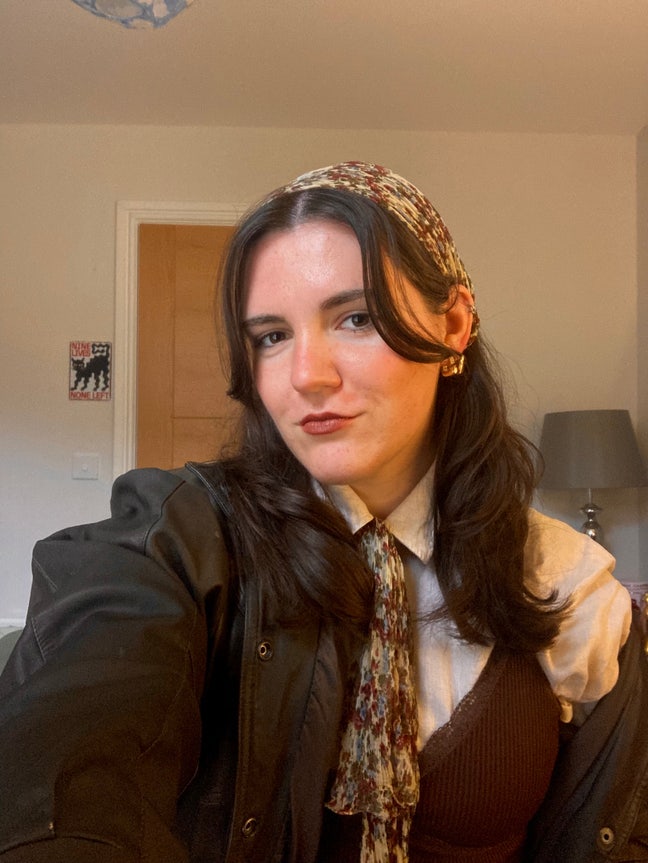 Professional seeking double room or buddyup Main Photo