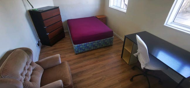 A nice double room to let Inch area to student Main Photo