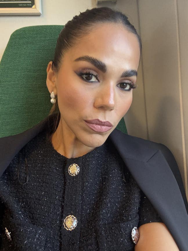 Professional seeking a double room Main Photo