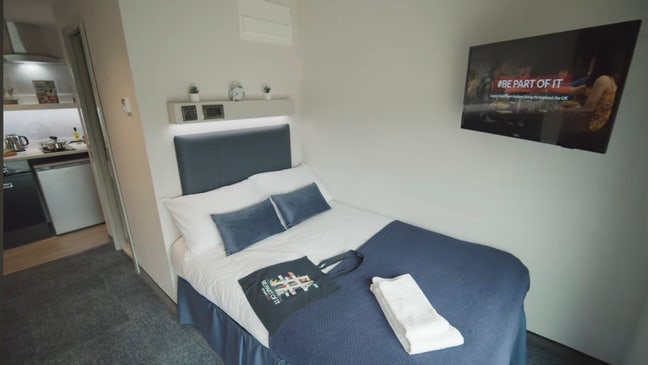 Studio room available in study inn for short term Main Photo