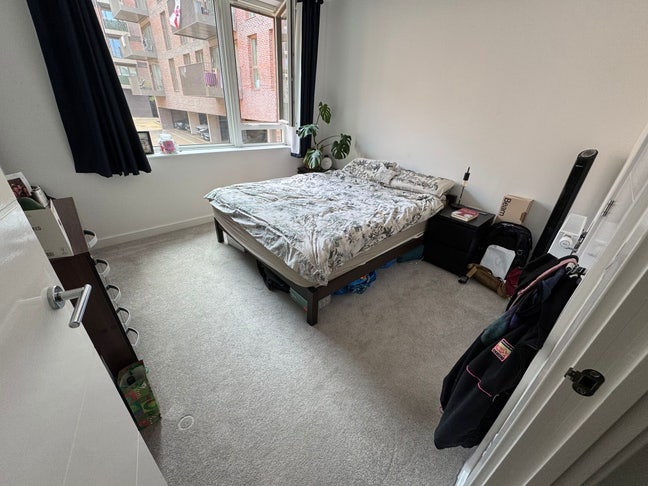 King size en-suite! Parking, gym, coworking lounge Main Photo