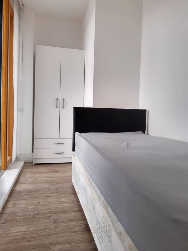 Canary Wharf Private Balcony single room! Main Photo