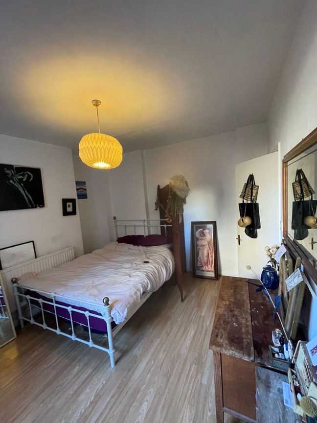 Couple looking to fill former flatmates room Main Photo