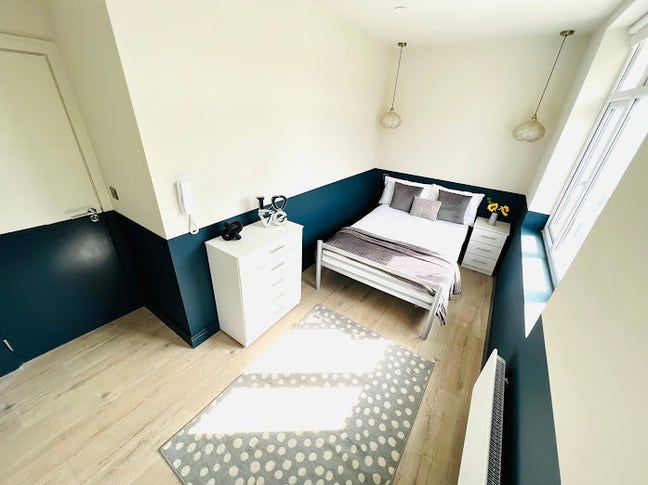💜 Lovely Ensuite Room in Mitcham  Main Photo