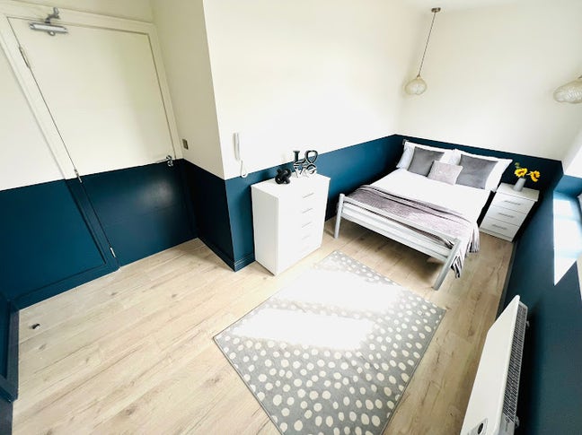 💜 Lovely Ensuite Room in Mitcham  Main Photo