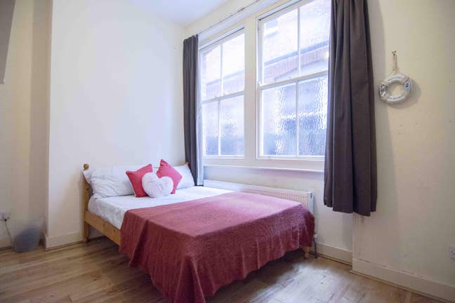 Single occupancy available, DBL, Ealing, Garden Main Photo