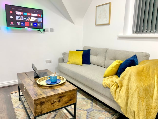 Luxury Fully Furnished apartments in Moseley  Main Photo