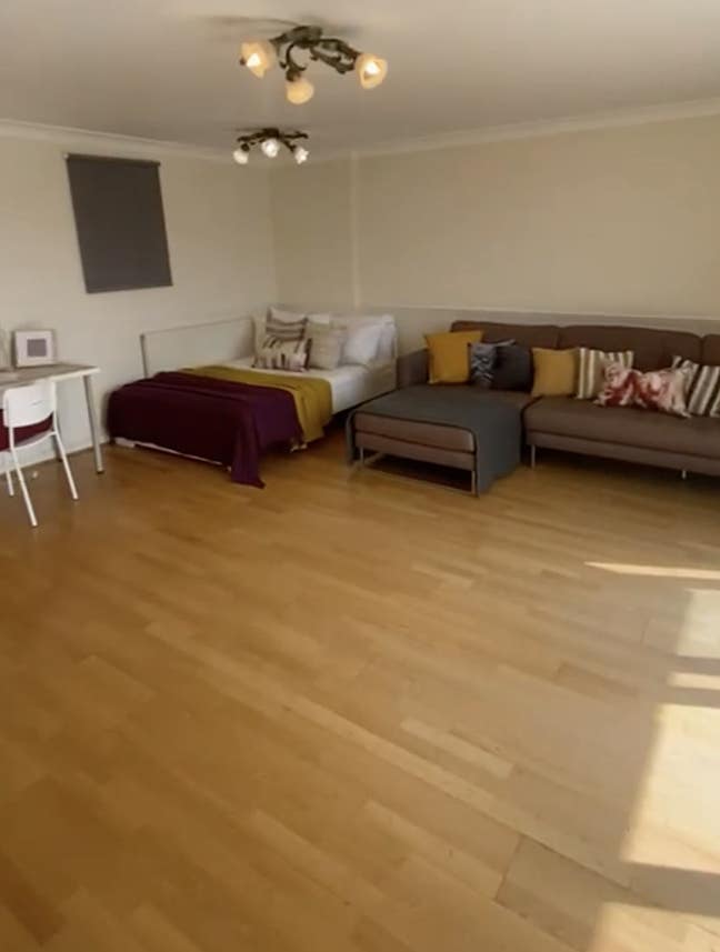 Lavish Double Room in a Contemporary Apartment Main Photo