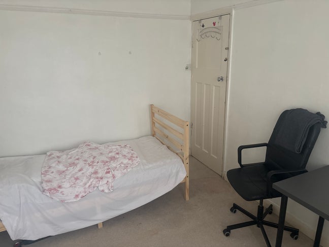  double room to rent  Main Photo