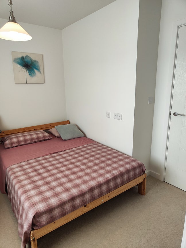 Ensuite room with parking Main Photo