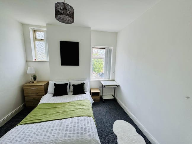 Ideal for NHS Staff, Students & Professionals Main Photo