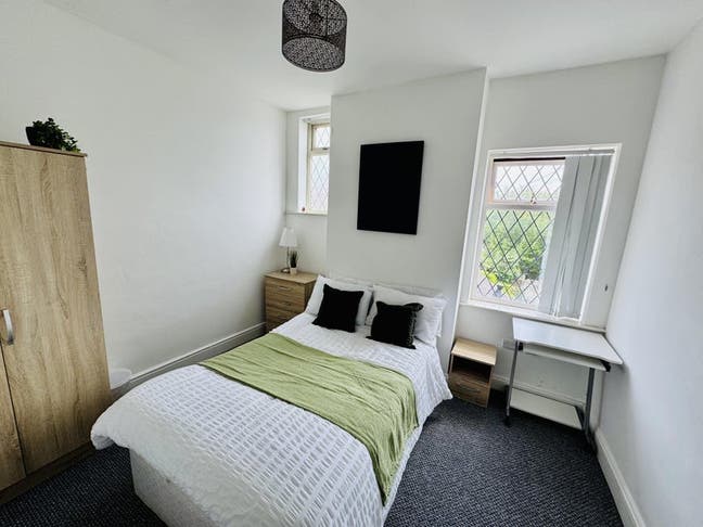Ideal for NHS Staff, Students & Professionals Main Photo