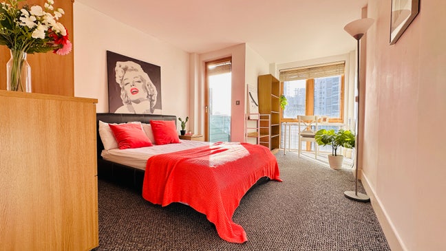 🔥 2 Rooms Next to Station 🔥 Super Central Main Photo