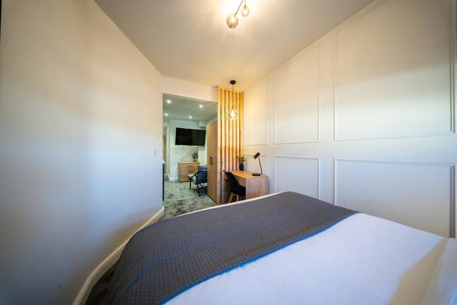 Luxury Double En-suite with Kitchenette Room Main Photo