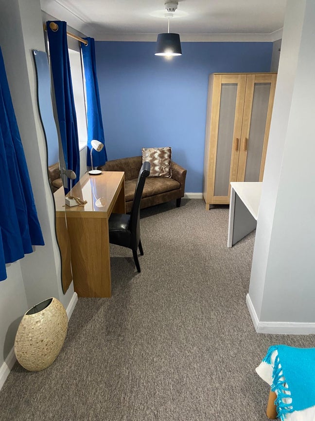 Fresh paint & Carpet, Fresh mattress, Fresh Start! Main Photo