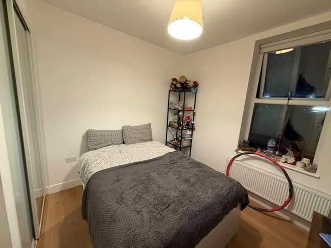 Modern Bright Room - Elizabeth Line 8–10 min walk Main Photo