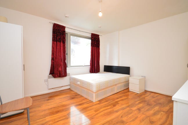 Double Room to Rent in Shared Flat  Main Photo