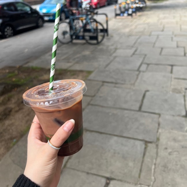 Looking for a double room £800 per month  Main Photo