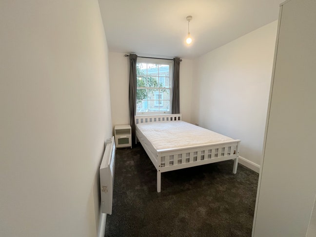 🌟HUGE Premium Ensuite, in Massive Town House🔥 Main Photo