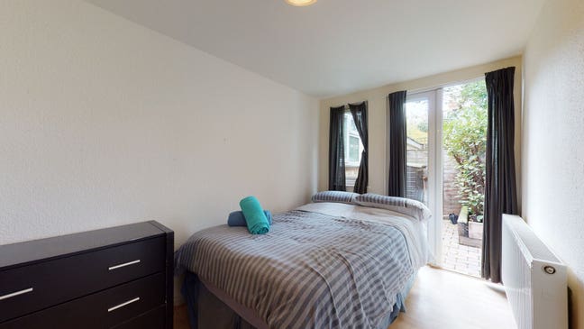 -Wonderful 1 Bed Flat with Terrace -Book a Viewing Main Photo