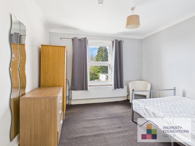 Double Room To Let Main Photo