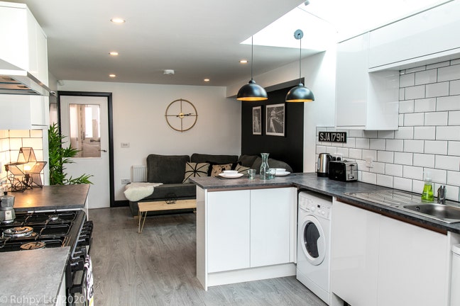 Modern Ensuite Rooms Available All Bills Included Main Photo