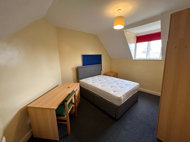 Rooms available Main Photo