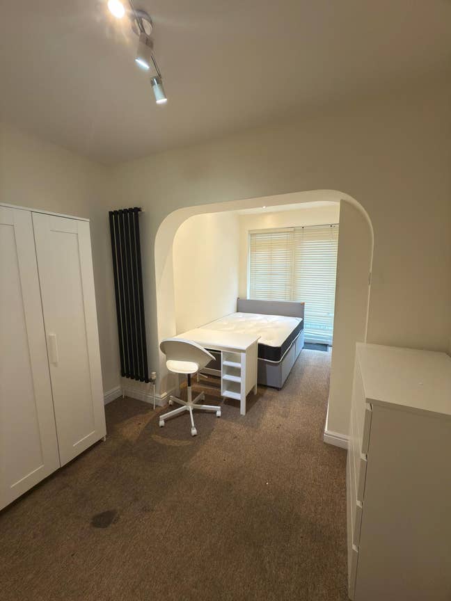 🔥☄️ double ensuite room - 10 mins to Feltham🏡 Main Photo