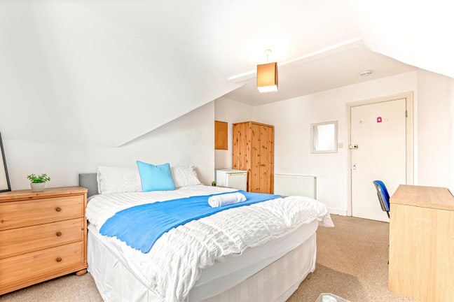 Southsea Rooms ⭐ No Deposit - Going Fast! 🔥 Main Photo