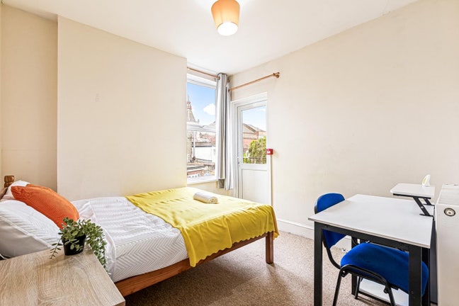 Southsea Rooms ⭐ No Deposit - Going Fast! 🔥 Main Photo