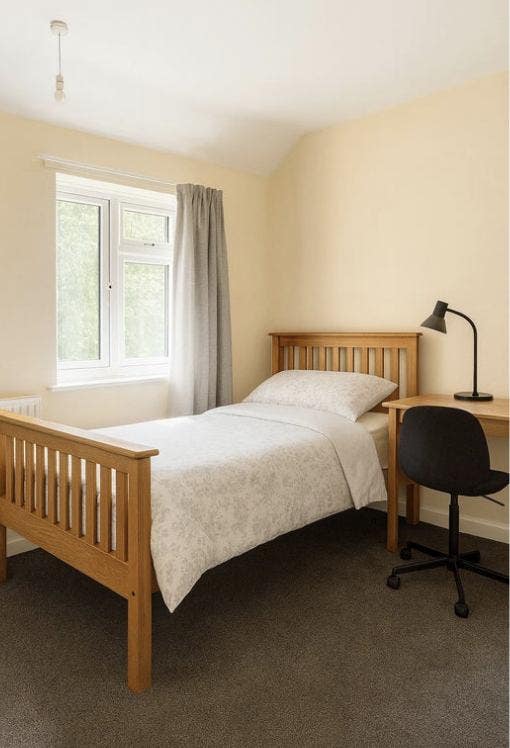 4 Bedroom House for Groups | Near JR Hospital  Main Photo