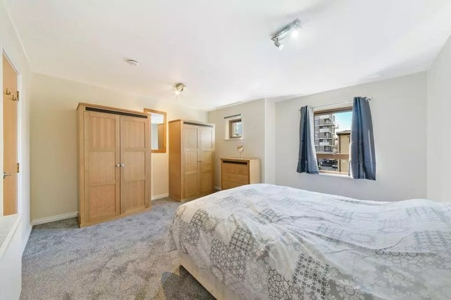 ✨ New Property  4 Rooms in Canary Wharf! 🏡 Main Photo