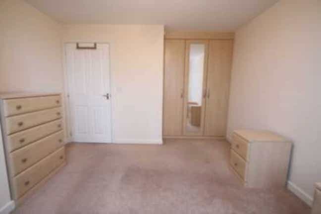 A Stunning Two Double Bedroom Flat in N10 Main Photo