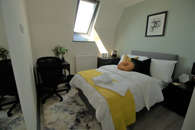 Luxury En Suite Room for Amazing Price in L19! Main Photo