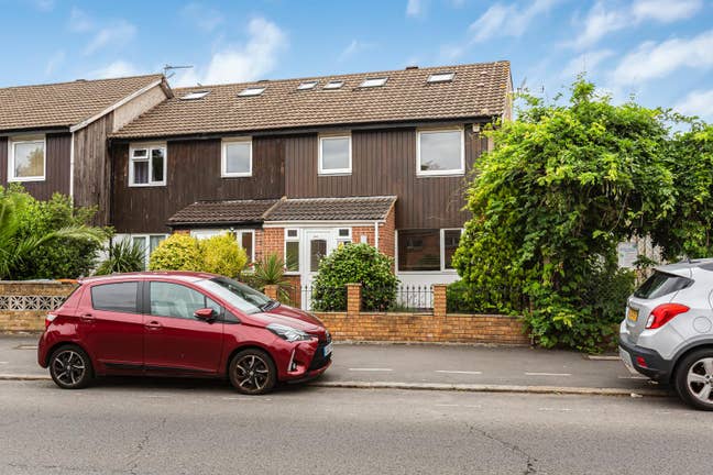 4 Bed Terraced House, Vicarage Lane, E15 Main Photo