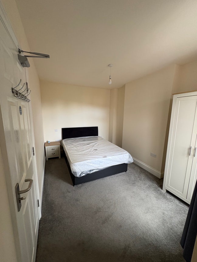 Double room with Ensuite shower room Main Photo