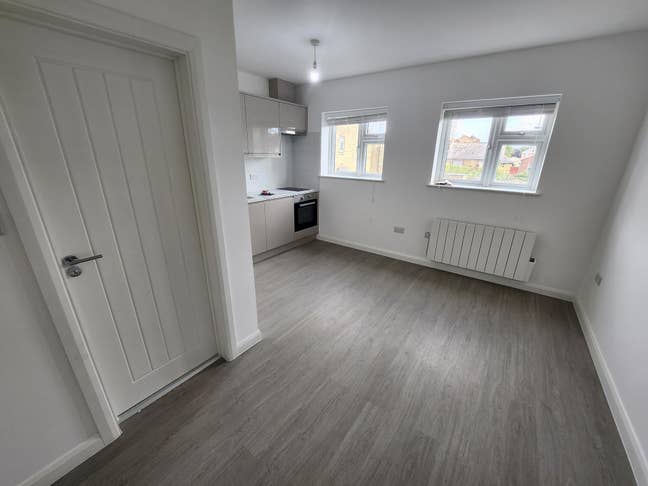 One Bed Flat Main Photo